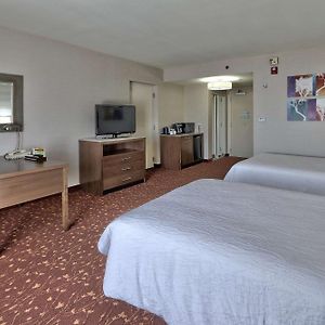 Twin Room Disability Access Roll Shower